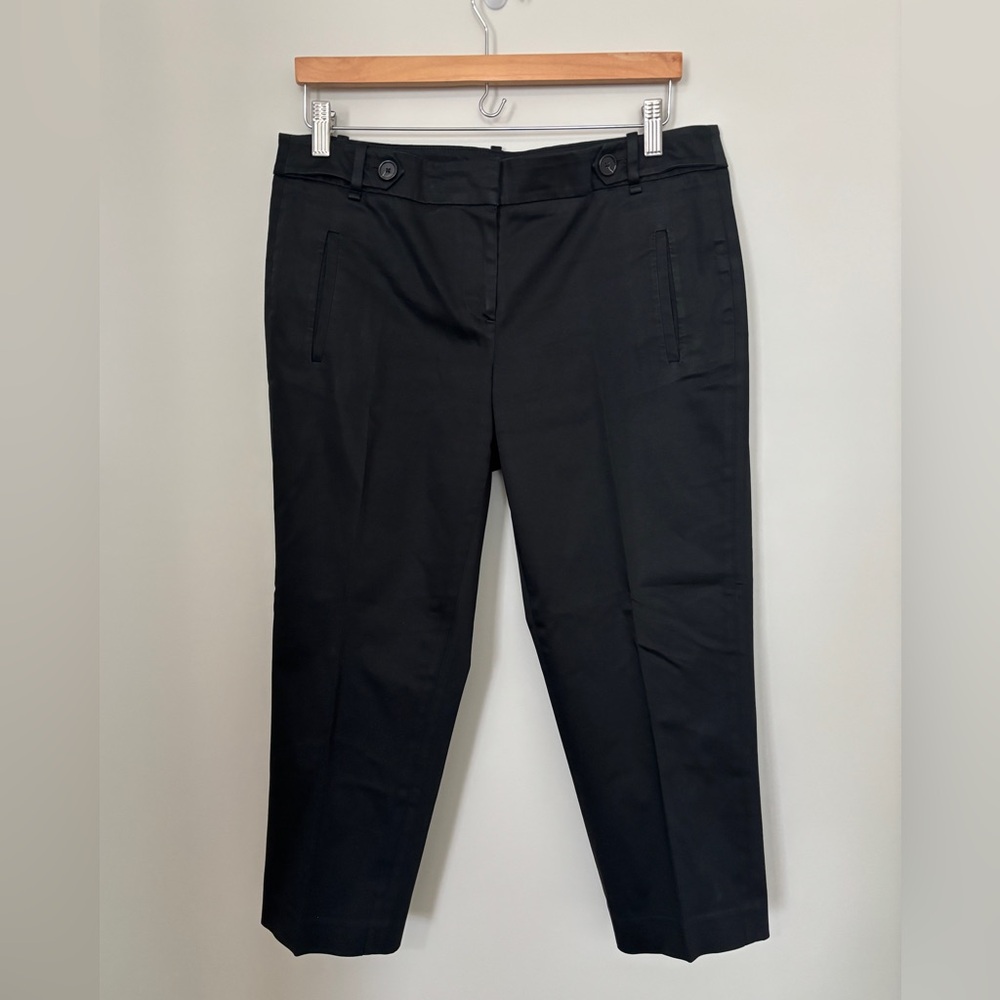 LOFT Classic Black Capri Pants - Size 8 - inseam is 23”